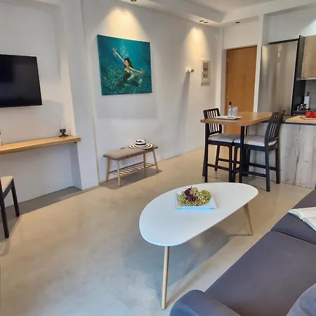 10 Boutique Apartment *