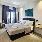 10 Boutique Apartment
