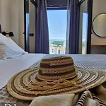 10 Boutique Apartament