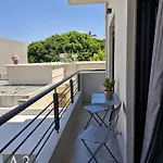 10 Boutique Apartment